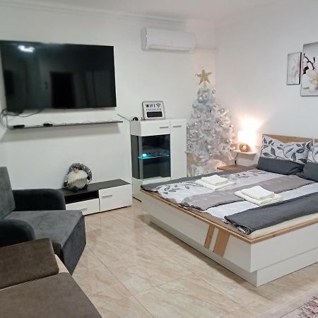 Hangjegy Apartman Debrecen Esterno foto
